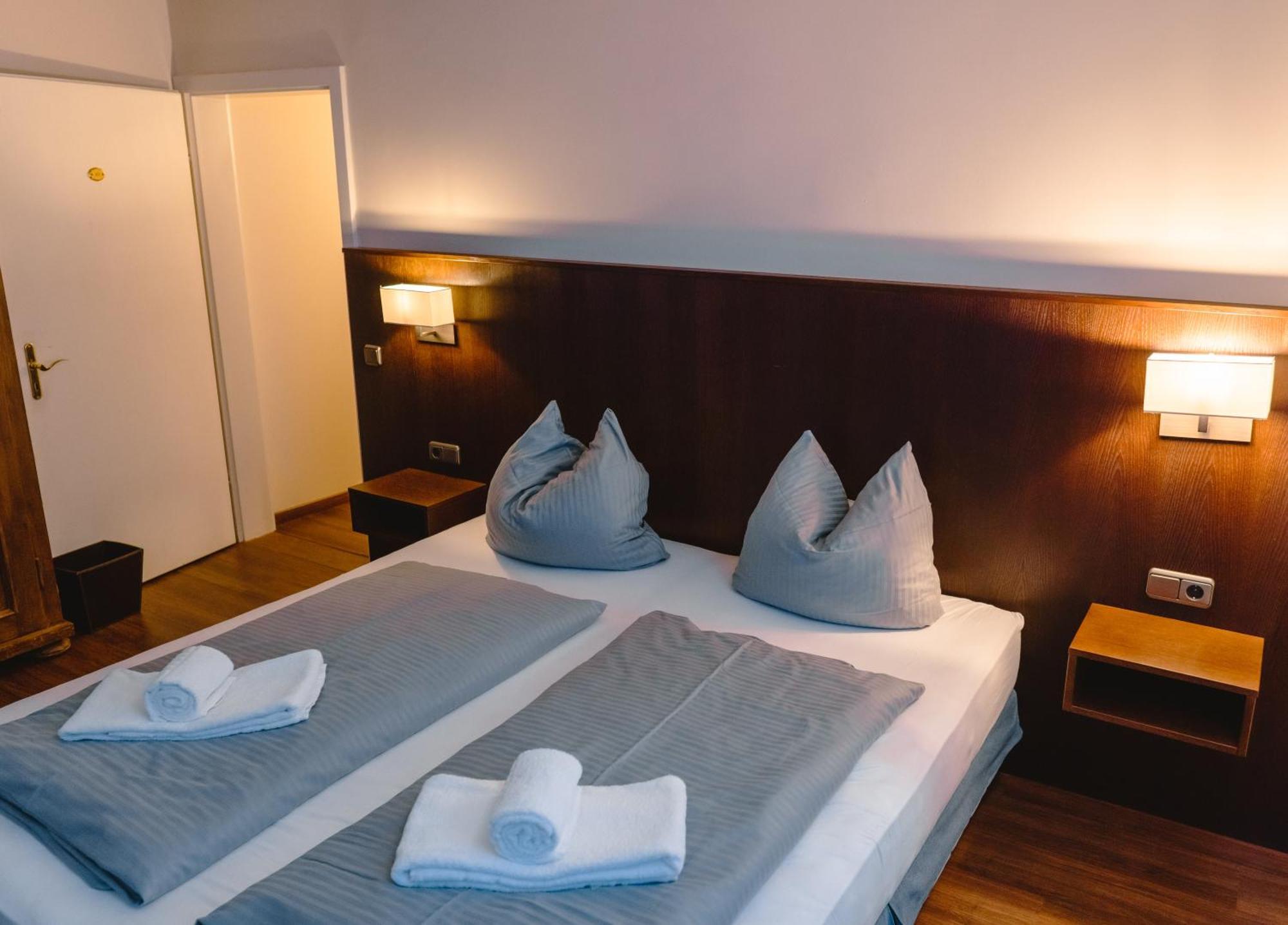 Hotel Restaurant Taverna Eching  Zewnętrze zdjęcie