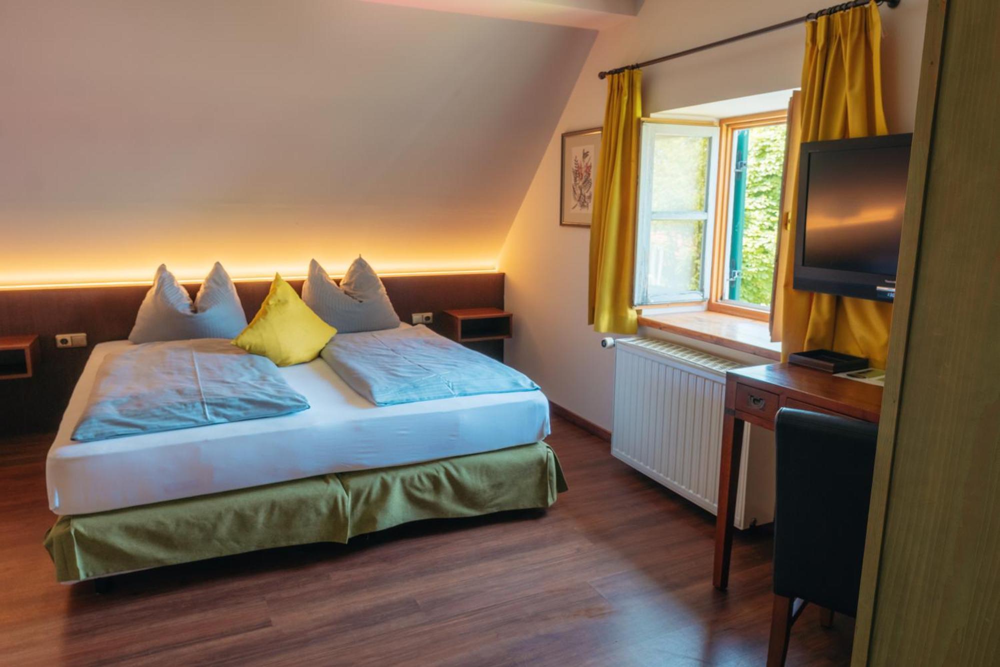 Hotel Restaurant Taverna Eching  Zewnętrze zdjęcie