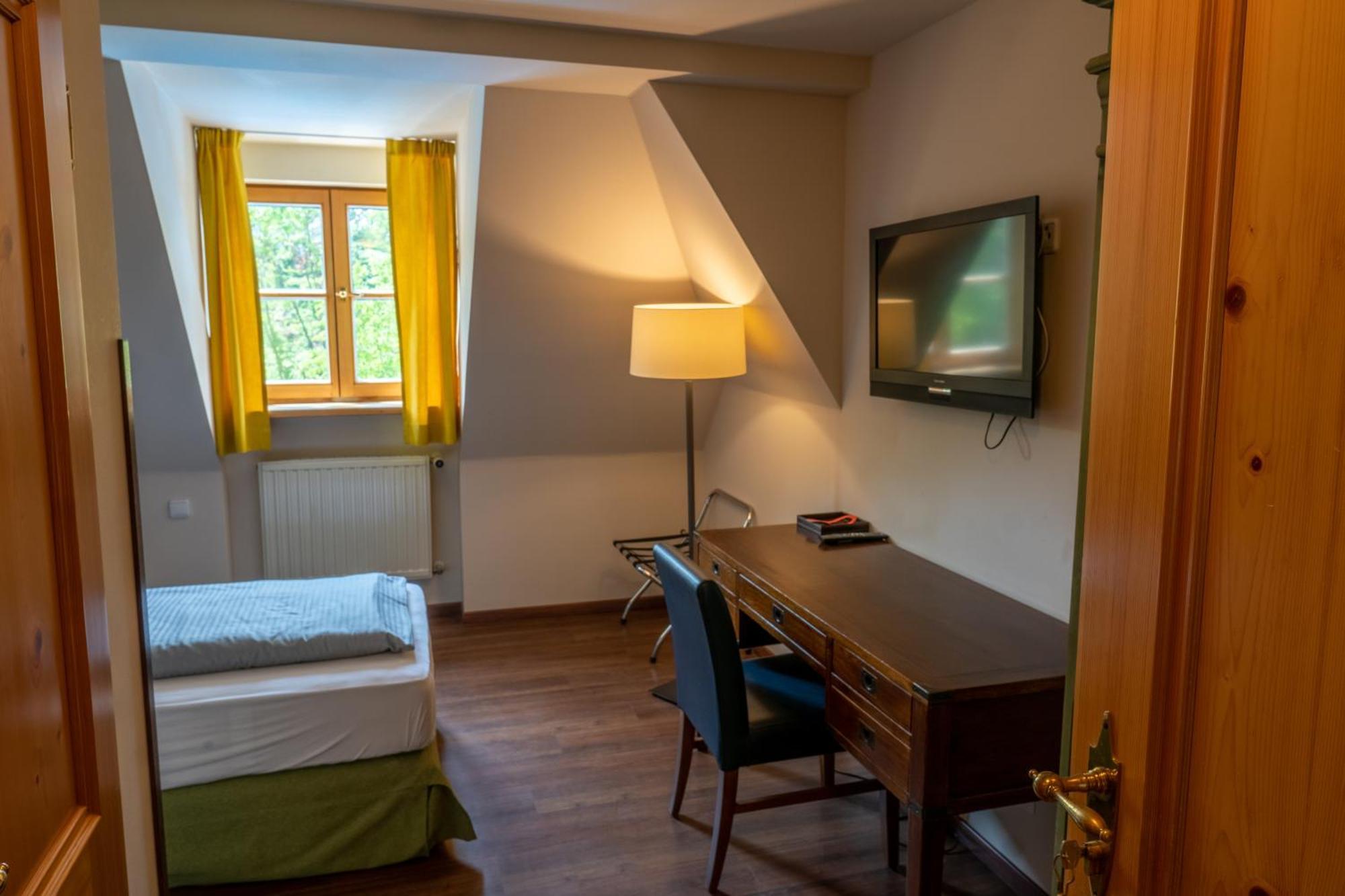 Hotel Restaurant Taverna Eching  Zewnętrze zdjęcie