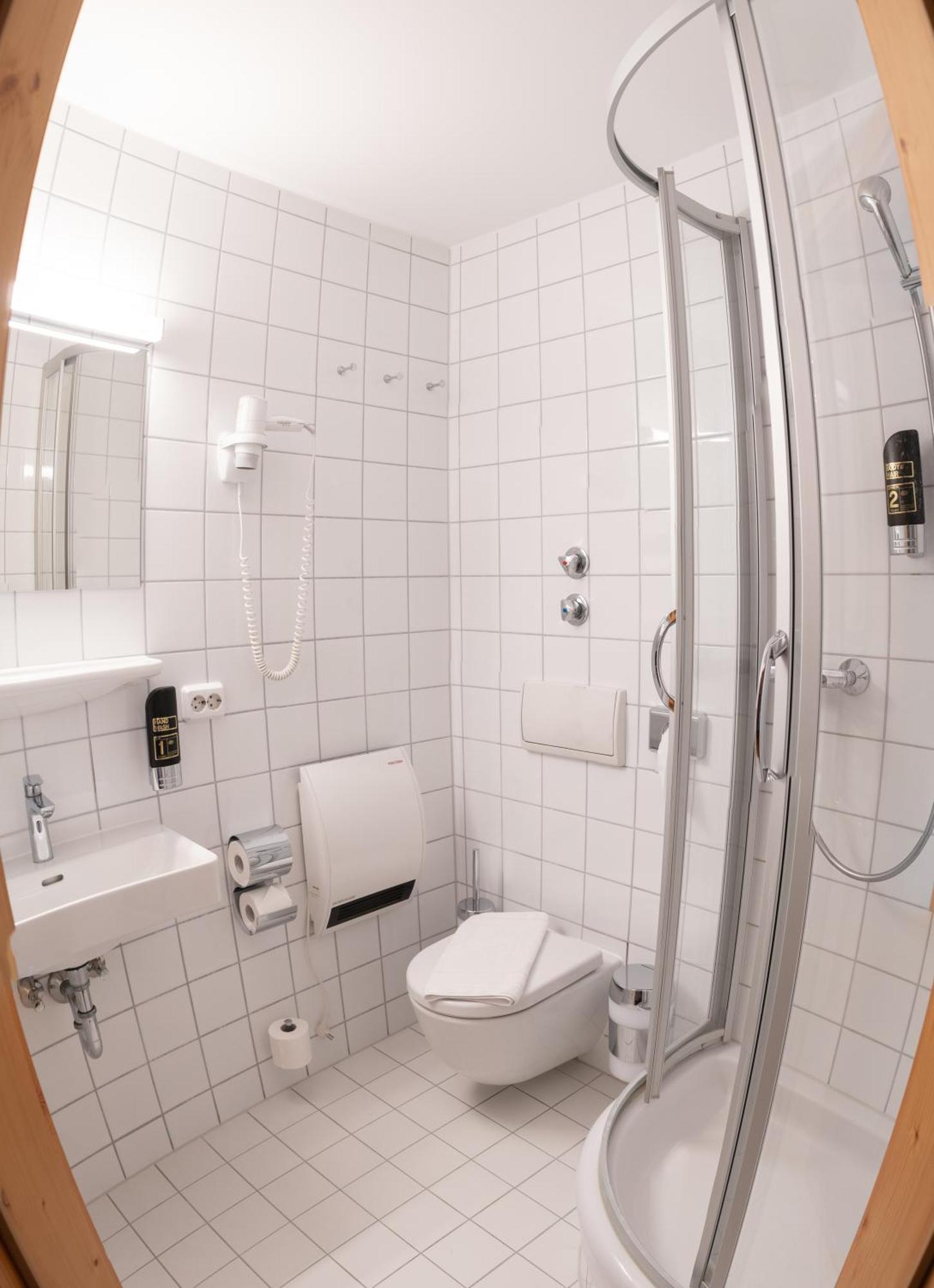 Hotel Restaurant Taverna Eching  Zewnętrze zdjęcie